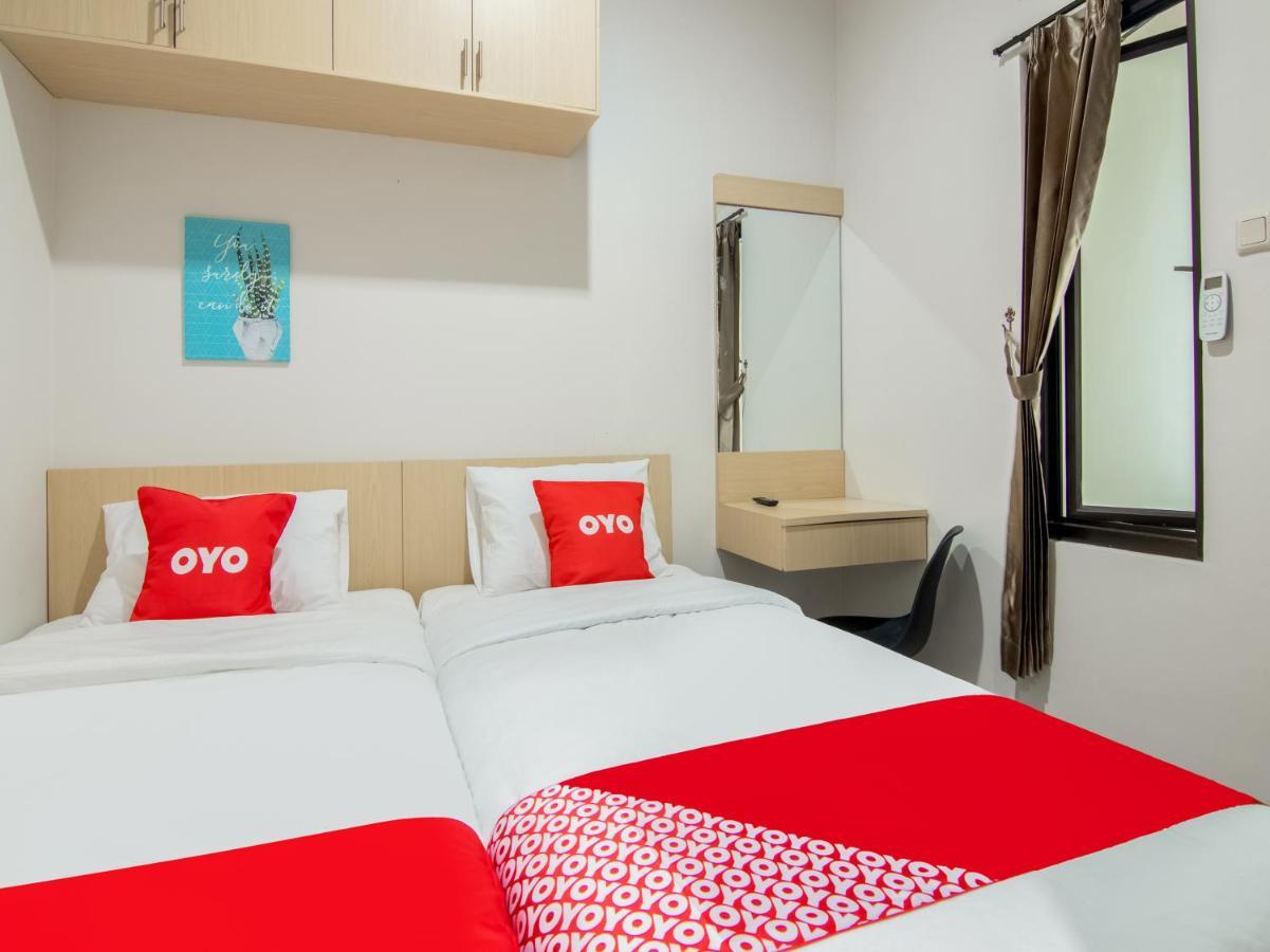 Oyo 3824 Columbus Residence J1 Telukjambe Exteriér fotografie